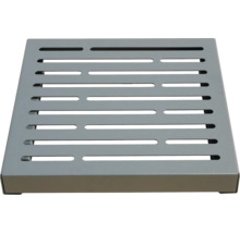 Vierkant metalen putdeksel met sleufpatroon