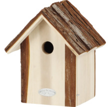 Houten vogelhuis met boomschors als dak