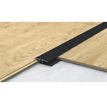 Zwart overgangsprofiel tussen twee houten vloeren
