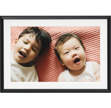 Ingelijste foto van twee kinderen