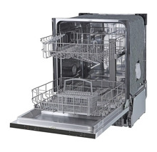 Open vaatwasser met twee rekken