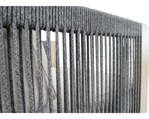 Detail van een stoel met gevlochten touwdesign