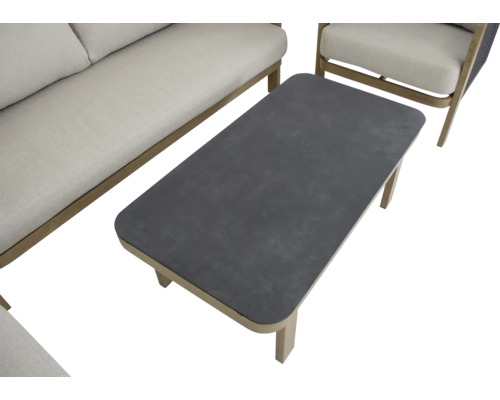 Tuinkast met rechthoekige vorm, houten frame en donker tafelblad