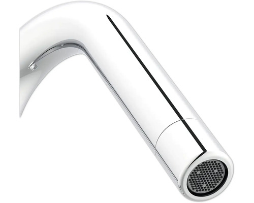 Detailweergave van een verchroomde waterkraan