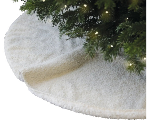 Kerstboomkleed van stof onder een kerstboom