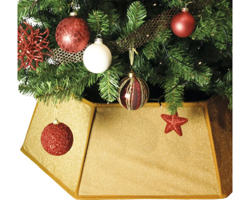 Versierde kerstboom met boomstandaard