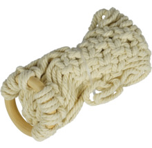 Macramé plantenhanger van katoen met houten ring