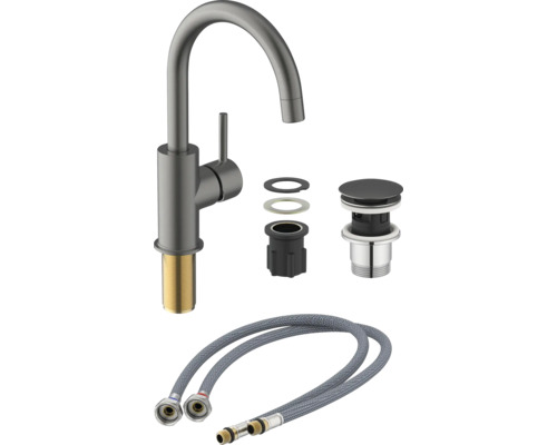 Kraan met accessoires en aansluitslangen