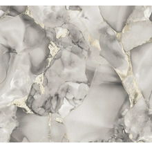 Vliesbehang met marmersteenlook in grijstinten met metallic aders.