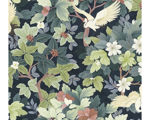 Vliesbehang met floraal patroon van kraanvogels, bladeren, witte en roze bloemen en bessen.