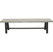 Bank met betonnen zitting en zwart metalen frame