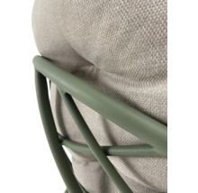 Detail van een stoel met stoffen bekleding en metalen frame