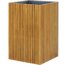 Bloembak van houten latten met kunststof binnenbak