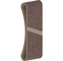 Detailweergave van een bruine deurmat met ribbelstructuur en versterking