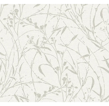 Behang met botanisch patroon van grassen, bladeren en fijne bloemen.