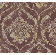 Vliesbehang met gestructureerd barokpatroon en used-look effect.