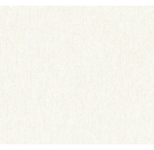Vliesbehang met fijne verticale structuur en subtiele pleisterlook.