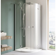 Hoekdouche met douchegarnituur in de badkamer