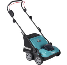 Makita accu-verticuteermachine in turquoise en zwart met grasopvangzak, verstelbare duwboom en rode veiligheidsbeugel.