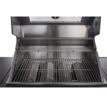 Binnenaanzicht van een barbecue met grillroosters