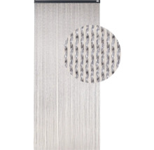 Decoratief gordijn met zilverkleurige draden als ruimteverdeler of raamdecoratie.