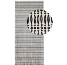 Decoratief kralengordijn met een zwart kralendesign.