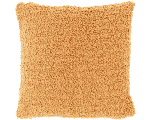 Vierkant okergeel sierkussen met een gestructureerd bouclé-oppervlak.