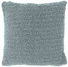 Vierkant sierkussen met zachte boucle-hoes in grijsblauw.
