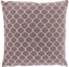 Vierkant sierkussen in paars met beige geometrisch ruitpatroon en gestructureerd oppervlak.