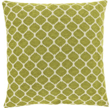 Vierkant sierkussen met groen-wit geometrisch rasterpatroon.