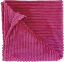 Roze woondeken met een zachte, geribbelde oppervlaktestructuur in corduroy look.