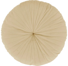 Rond sierkussen van fluweel in beige met geplooid patroon.