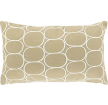 Rechthoekig beige sierkussen met wit geometrisch ovaal patroon.