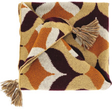 Gebreide plaid met bruin, oranje en crèmekleurig ruitpatroon en kwastjes aan de hoeken.