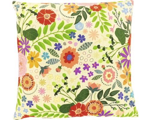 Vierkant sierkussen met kleurrijk bloemenpatroon en groene bladeren.