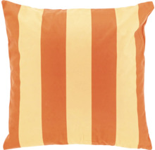 Vierkant sierkussen met brede verticale strepen in oranje en crème.