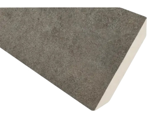 Keukenwerkblad met gestructureerd oppervlak in steenlook en lichte kern.