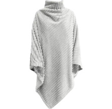 Geribbelde poncho met coltrui van zacht materiaal.