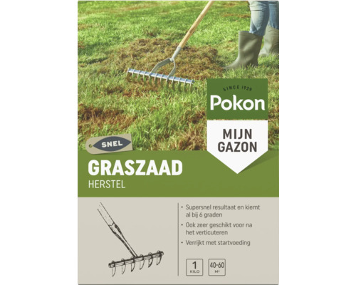 Verpakking van Pokon graszaad voor herstel, 1 kilogram voor 40 tot 60 vierkante meter. Afbeelding toont het harken van een gazon voor herstel.