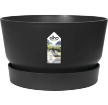 Zwarte ronde bloempot van elho met bijpassende schotel, gemaakt van gerecycled kunststof met een handig bewateringssysteem. elho Logo.