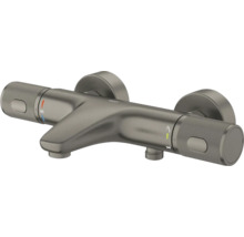 Grohe thermostaatkraan voor bad in geborsteld donker metaal met twee gestructureerde grepen, baduitloop en douche-aansluiting.
