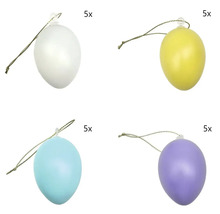 20-delige set plastic paaseieren om op te hangen, telkens 5 stuks in de kleuren wit, geel, blauw en paars.