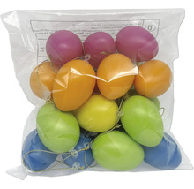 Plastic paaseieren om op te hangen in diverse kleuren met goudkleurige touwtjes in een doorzichtige verpakking.