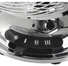 Detailopname van de snelheidsregelaar van een metalen vloerventilator met vier standen.