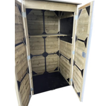 Open houten tuinkast met twee deuren, een legplank en zwarte metalen verstevigingen.