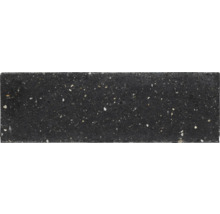 Zwarte steenstrip met gespikkelde natuursteenlook voor wand- en gevelbekleding.