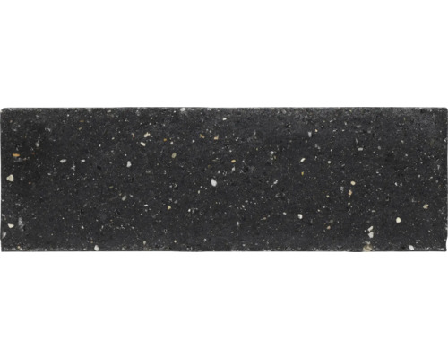 Zwarte steenstrip met gespikkelde natuursteenlook voor wand- en gevelbekleding.