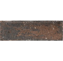 Steenstrip in bruin-zwarte steenlook, rechthoekig, gestructureerd oppervlak.