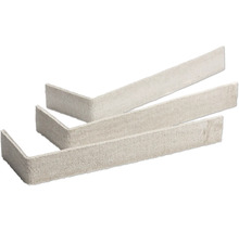 Drie L-vormige hoekstrips met steenlook voor wandbekleding binnen en buiten.
