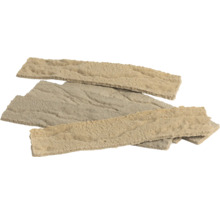 Steenstrips met natuursteenlook en gestructureerd oppervlak voor decoratieve wandbekleding.